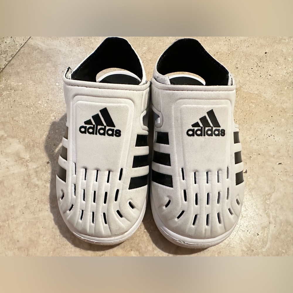 Adidas Kids close toe Water Sandals (8K)